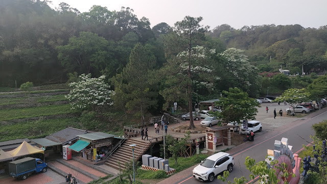 廣場 - 龍騰斷橋