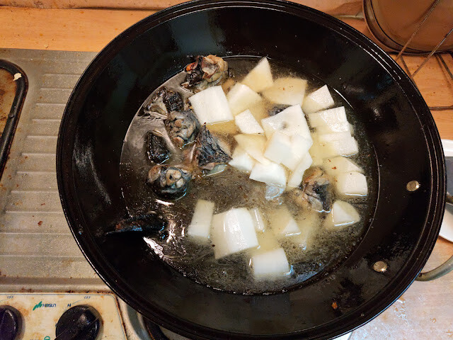 蒜頭蘿蔔烏骨雞湯 - 料理