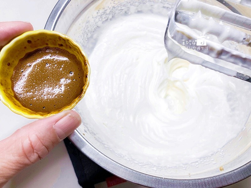 烘焙筆記│咖啡鬆餅，零失敗的鬆餅做法比蛋糕簡單