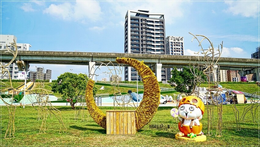 新北市三重區2024新北燈會熱鬧登場!大都會公園打造絢爛點燈,12米青龍驚艷上空,點亮你的夜晚