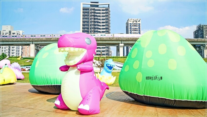 新北市三重區2024新北燈會熱鬧登場!大都會公園打造絢爛點燈,12米青龍驚艷上空,點亮你的夜晚