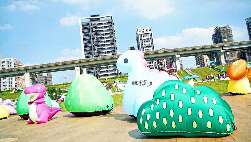 新北市三重區2024新北燈會熱鬧登場!大都會公園打造絢爛點燈,12米青龍驚艷上空,點亮你的夜晚