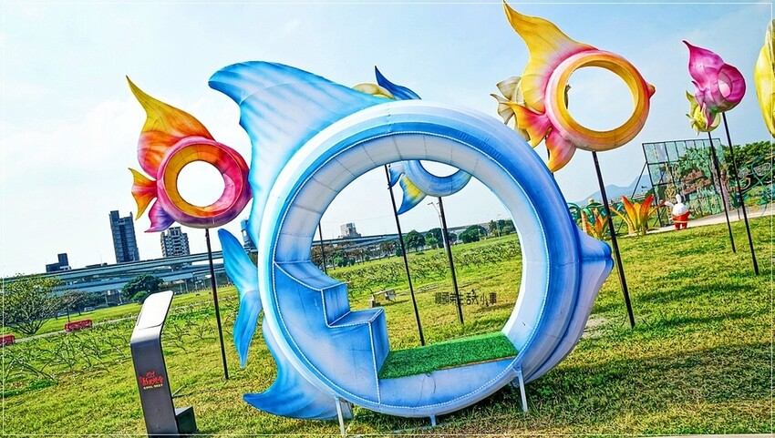 新北市三重區2024新北燈會熱鬧登場!大都會公園打造絢爛點燈,12米青龍驚艷上空,點亮你的夜晚