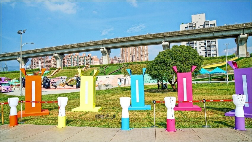 新北市三重區2024新北燈會熱鬧登場!大都會公園打造絢爛點燈,12米青龍驚艷上空,點亮你的夜晚