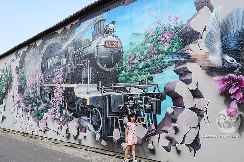 台中市后里區2024 泰安櫻花季|全台最美的派出所櫻花綻放大開中,還有能順道採草莓吃周邊美食!|賞花吃什麼|停車交通資訊|