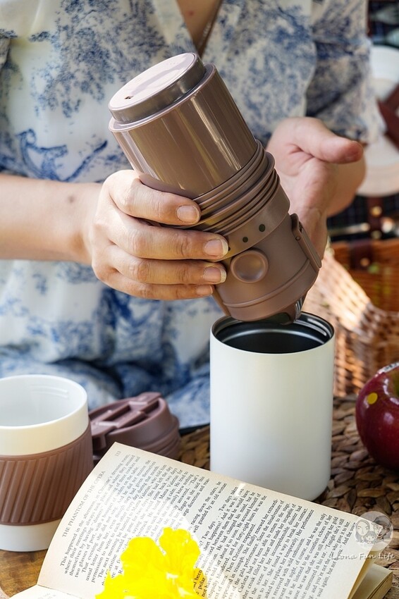 生活好物推薦|THOMSON 研磨手沖咖啡隨行杯-隨時都能喝上一杯現磨咖啡，上班族、學生、旅行者的最佳選擇