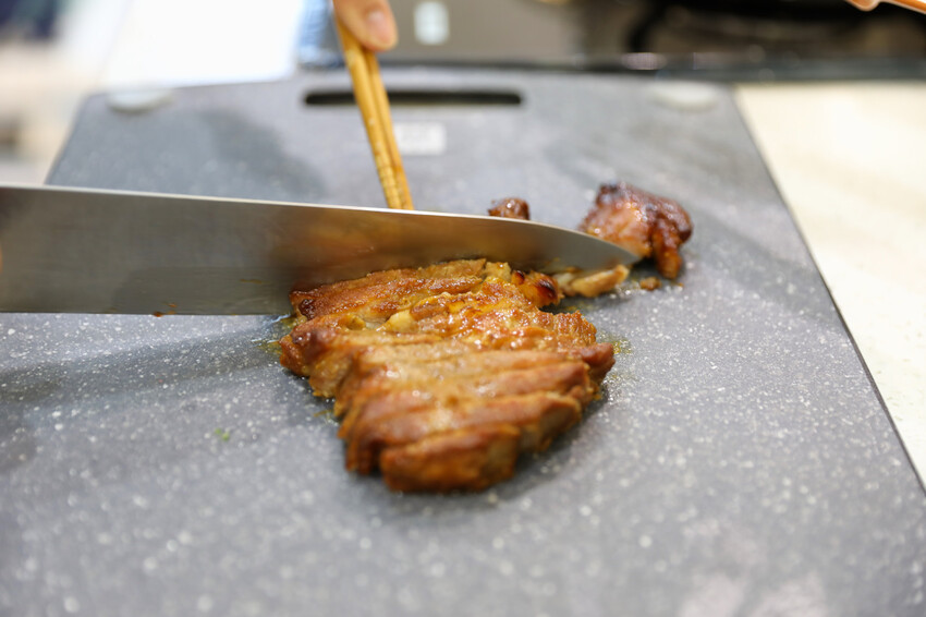 家樂福嚴選食材 蜜汁燒烤豬梅花懶人料理食譜 - 奇奇一起玩樂趣