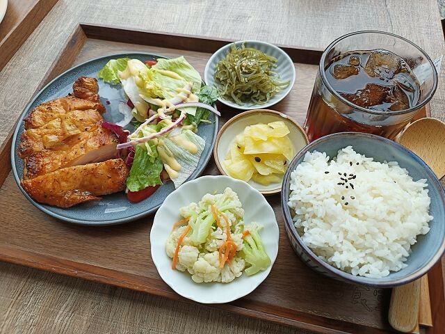 彰化縣田尾鄉好田森林 | 彰化親子景點．融合恐龍主題和南洋風情的休閒園區．美美場景超好拍．滑草&空中卡丁車超好玩