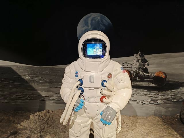 台北市士林區台北市立天文館(天文科學教育館) | 台北室內親子景點.展示內容豐富有趣.搭乘宇宙探險車來一趟太空之旅