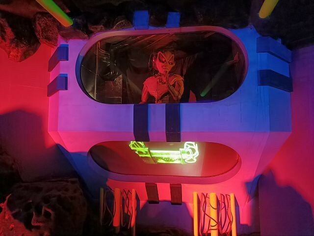 台北市士林區台北市立天文館(天文科學教育館) | 台北室內親子景點.展示內容豐富有趣.搭乘宇宙探險車來一趟太空之旅