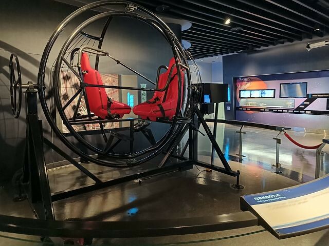 台北市士林區台北市立天文館(天文科學教育館) | 台北室內親子景點.展示內容豐富有趣.搭乘宇宙探險車來一趟太空之旅