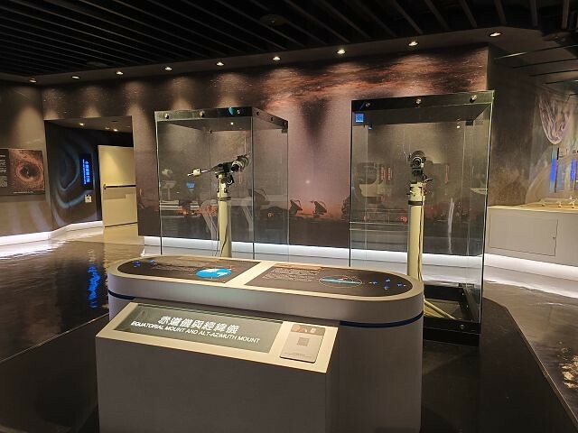 台北市士林區台北市立天文館(天文科學教育館) | 台北室內親子景點.展示內容豐富有趣.搭乘宇宙探險車來一趟太空之旅