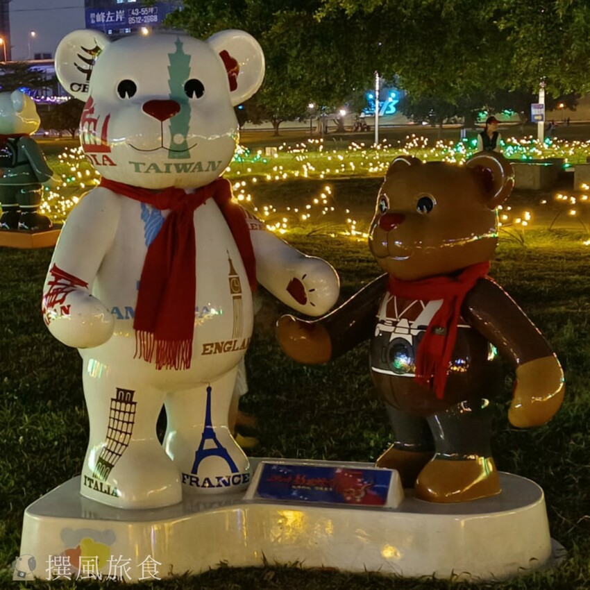 新北市三重區【2024新北燈會】精緻傳統新春花燈讓人驚喜！可拍拍互動的充氣恐龍區小朋友必愛上！