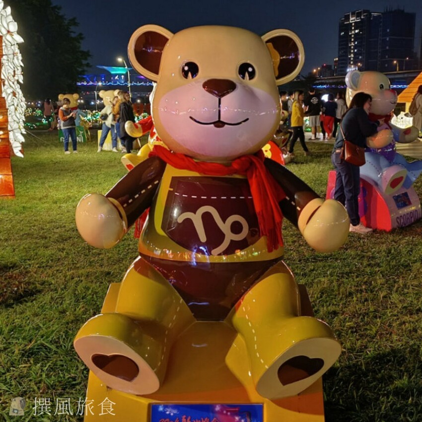 新北市三重區【2024新北燈會】精緻傳統新春花燈讓人驚喜！可拍拍互動的充氣恐龍區小朋友必愛上！