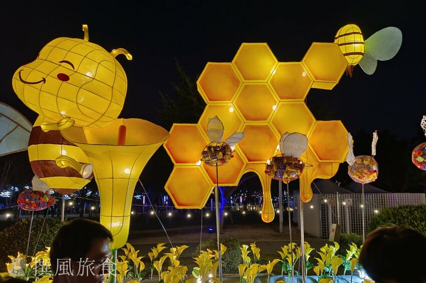 台中市西屯區【2024中台灣燈會】超可愛馬卡龍燈區把動物變成甜點啦！6大展區、29區台中特色花燈、主燈秀影片
