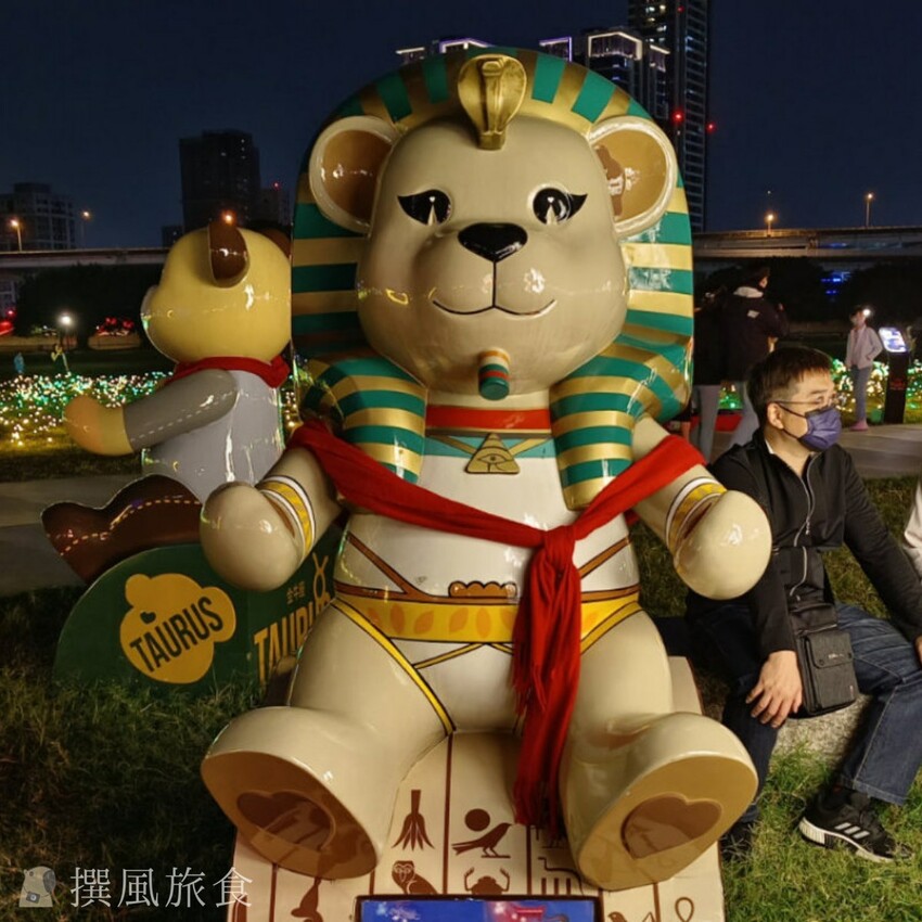 新北市三重區【2024新北燈會】精緻傳統新春花燈讓人驚喜！可拍拍互動的充氣恐龍區小朋友必愛上！