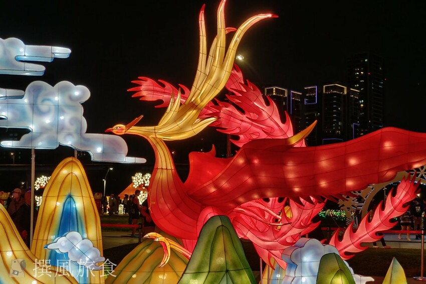 新北市三重區【2024新北燈會】精緻傳統新春花燈讓人驚喜！可拍拍互動的充氣恐龍區小朋友必愛上！