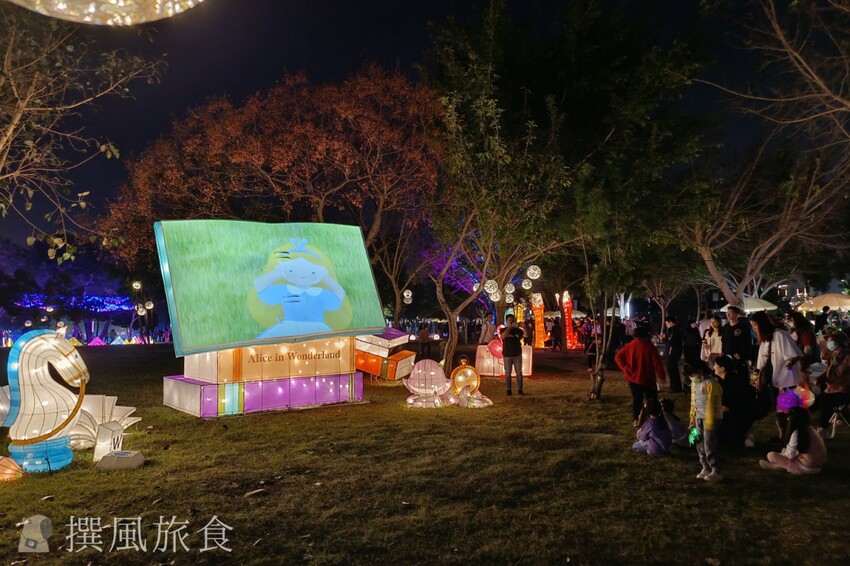 台中市西屯區【2024中台灣燈會】超可愛馬卡龍燈區把動物變成甜點啦！6大展區、29區台中特色花燈、主燈秀影片