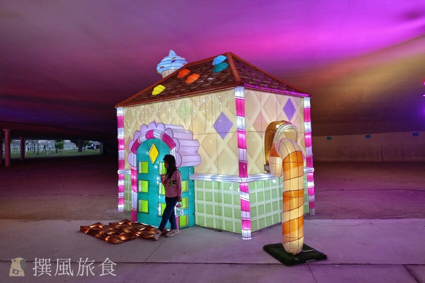 台中市西屯區【2024中台灣燈會】超可愛馬卡龍燈區把動物變成甜點啦！6大展區、29區台中特色花燈、主燈秀影片