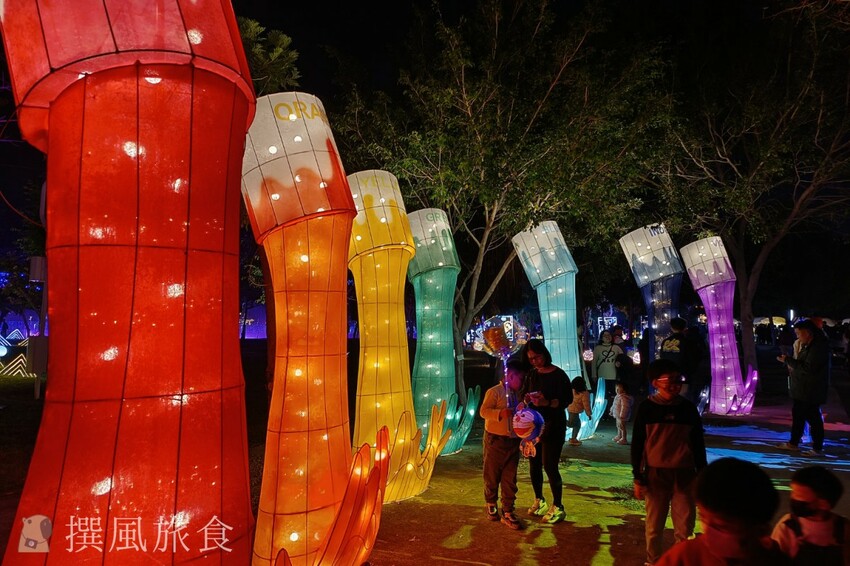 台中市西屯區【2024中台灣燈會】超可愛馬卡龍燈區把動物變成甜點啦！6大展區、29區台中特色花燈、主燈秀影片