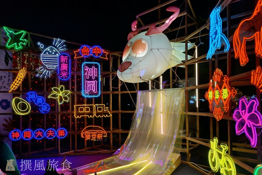 台中市西屯區【2024中台灣燈會】超可愛馬卡龍燈區把動物變成甜點啦！6大展區、29區台中特色花燈、主燈秀影片