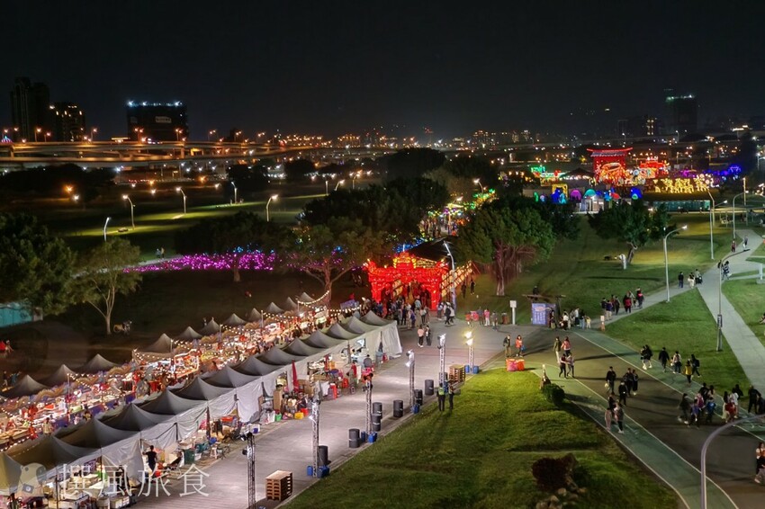 新北市三重區【2024新北燈會】精緻傳統新春花燈讓人驚喜！可拍拍互動的充氣恐龍區小朋友必愛上！