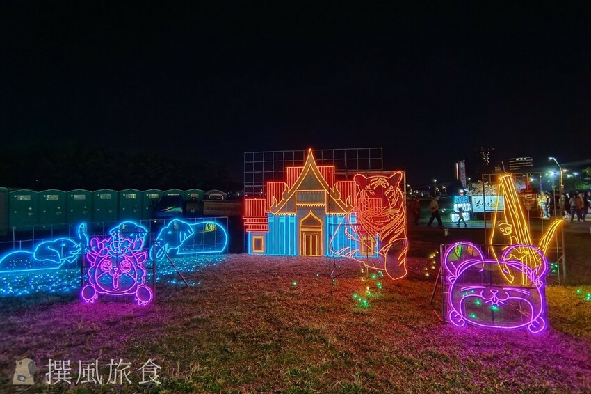 新北市三重區【2024新北燈會】精緻傳統新春花燈讓人驚喜！可拍拍互動的充氣恐龍區小朋友必愛上！