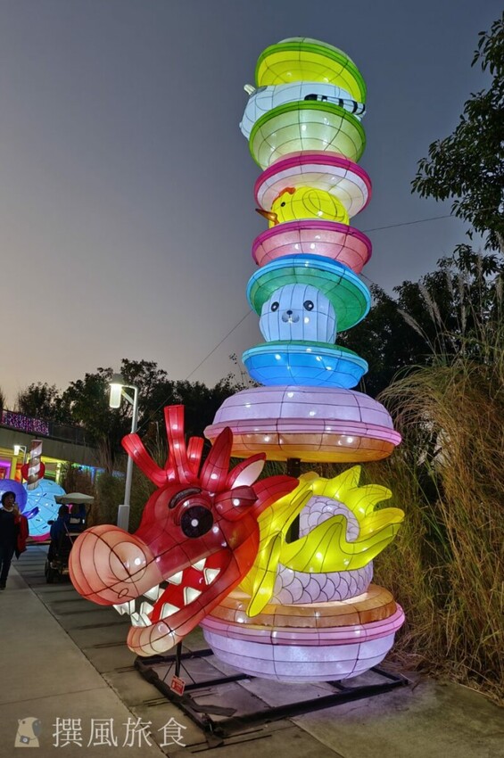 台中市西屯區【2024中台灣燈會】超可愛馬卡龍燈區把動物變成甜點啦！6大展區、29區台中特色花燈、主燈秀影片