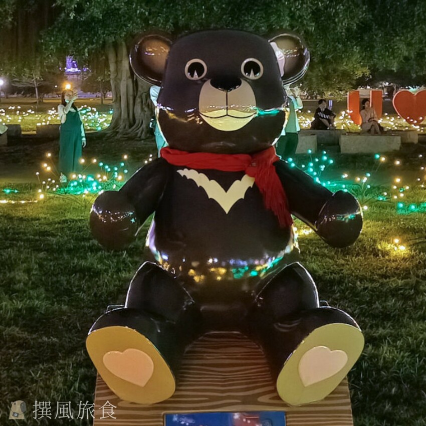 新北市三重區【2024新北燈會】精緻傳統新春花燈讓人驚喜！可拍拍互動的充氣恐龍區小朋友必愛上！