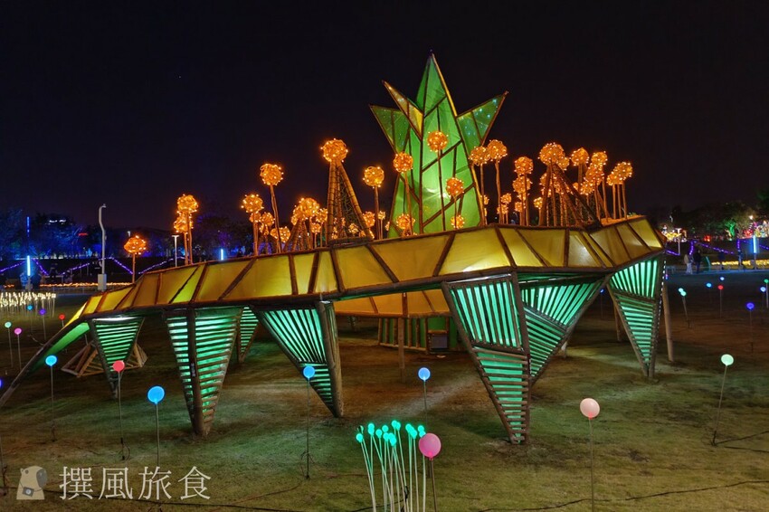 台中市西屯區【2024中台灣燈會】超可愛馬卡龍燈區把動物變成甜點啦！6大展區、29區台中特色花燈、主燈秀影片