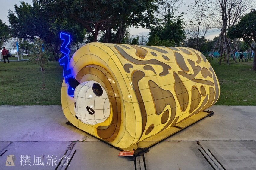 台中市西屯區【2024中台灣燈會】超可愛馬卡龍燈區把動物變成甜點啦！6大展區、29區台中特色花燈、主燈秀影片