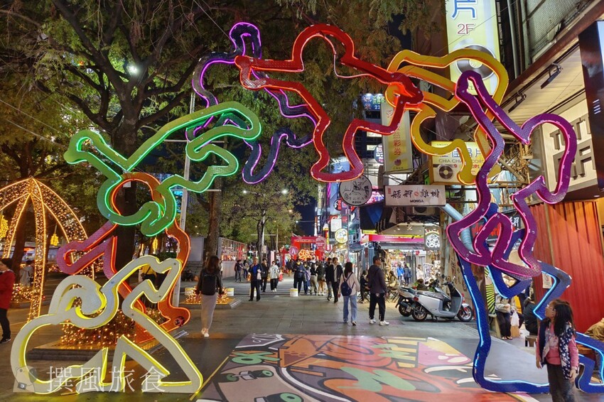 台北市萬華區【2024台北燈節實拍】3大展區花燈藝術登場！西門紅樓、北門光雕、燈籠隧道