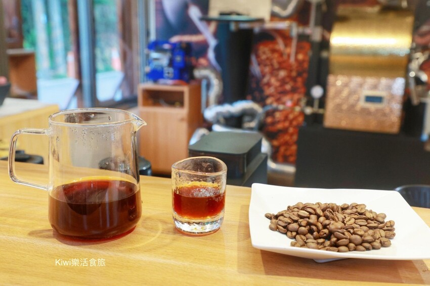 嘉義縣梅山鄉2024嘉義瑞里紫藤花季|漫遊瑞里紫藤花兩日遊行程,跟著嘉義166觀光軸線賞紫藤花廊秘境.咖啡烘焙體驗.竹林