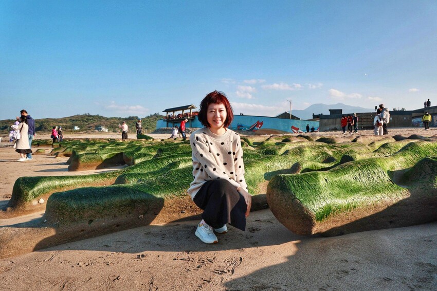 新北市石門區新北石門老梅綠石槽|石門季節限定景點抹茶地毯超療癒!湛藍海洋搭配限定場景只有這裡才有!