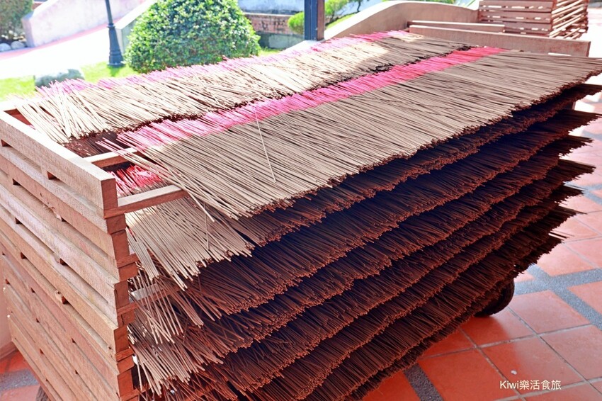 嘉義縣新港鄉嘉義新港香藝文化園區｜最香的網美景點在嘉義！新港香藝現場老師傅製香.香主題文化館.近距離觀賞可愛動物羊