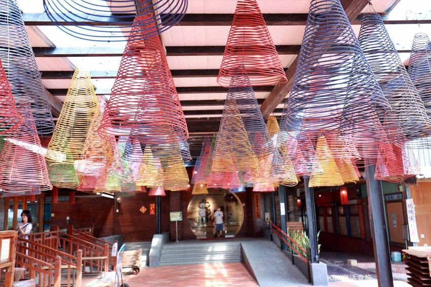 嘉義縣新港鄉嘉義新港香藝文化園區｜最香的網美景點在嘉義！新港香藝現場老師傅製香.香主題文化館.近距離觀賞可愛動物羊