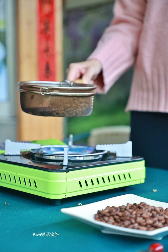 嘉義縣梅山鄉2024嘉義瑞里紫藤花季|漫遊瑞里紫藤花兩日遊行程,跟著嘉義166觀光軸線賞紫藤花廊秘境.咖啡烘焙體驗.竹林