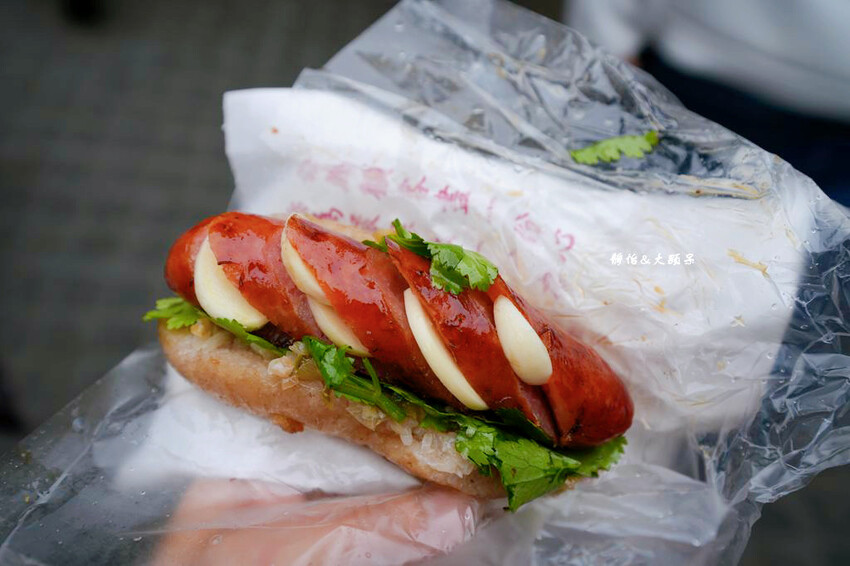 平溪老街 ❙ 超人氣老街美食小吃,平溪車站放天燈,新北平溪一 平溪老街 ❙ 超人氣老街美食小吃,平溪車站放天燈,新北平溪一