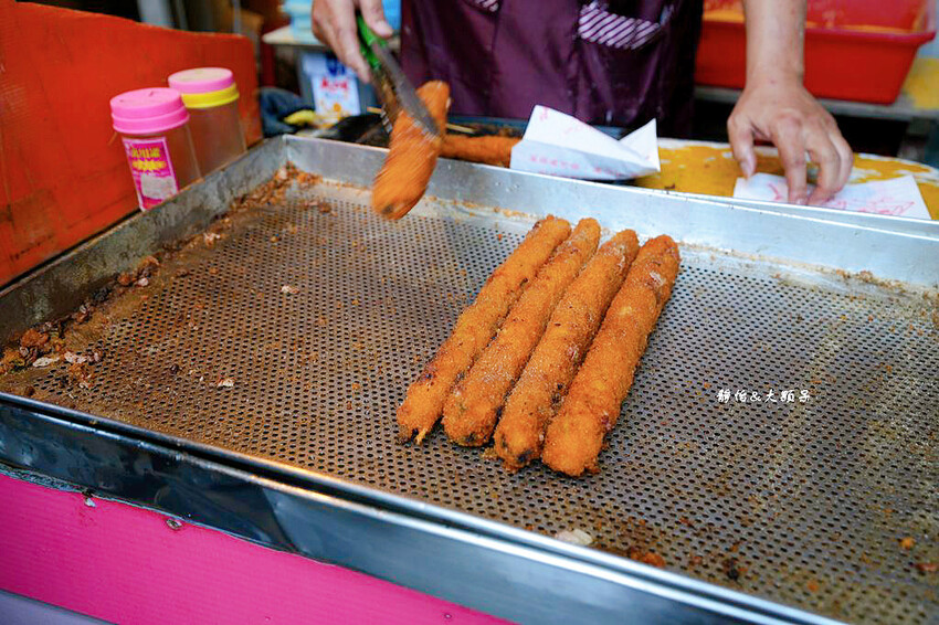 平溪老街 ❙ 超人氣老街美食小吃,平溪車站放天燈,新北平溪一 平溪老街 ❙ 超人氣老街美食小吃,平溪車站放天燈,新北平溪一