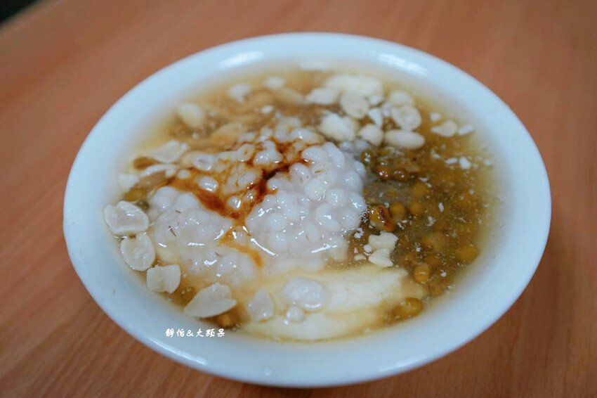 平溪老街 ❙ 超人氣老街美食小吃,平溪車站放天燈,新北平溪一 平溪老街 ❙ 超人氣老街美食小吃,平溪車站放天燈,新北平溪一