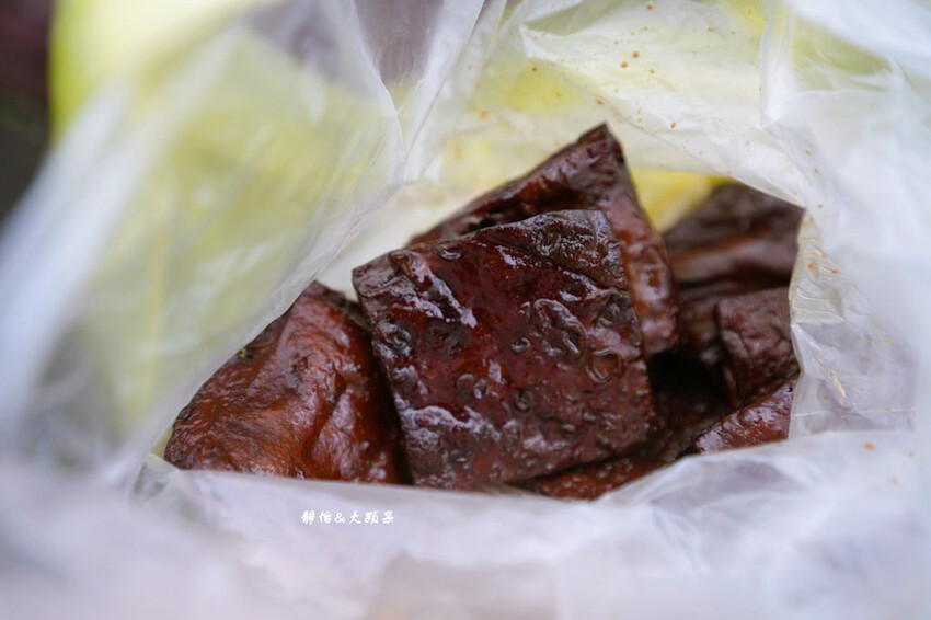 平溪老街 ❙ 超人氣老街美食小吃,平溪車站放天燈,新北平溪一 平溪老街 ❙ 超人氣老街美食小吃,平溪車站放天燈,新北平溪一