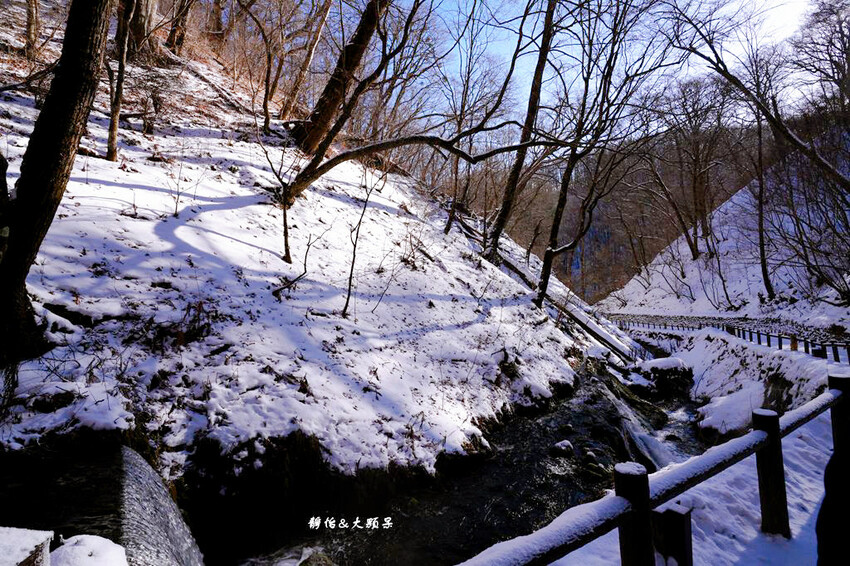 白絲瀑布 ❙ 白雪皚皚白糸の滝，東京近郊旅遊輕井澤景點!