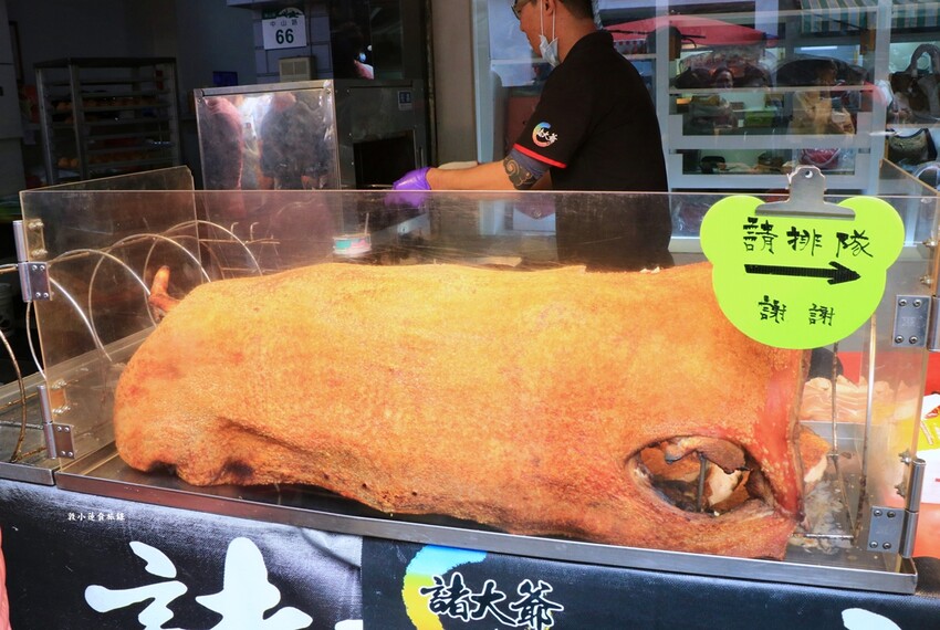 旗山老街美食小吃一日遊‧泡芙、煎燒餅、麵線不能錯過，記得帶盒香蕉蛋糕當伴手禮 - 敦 小 蓮の食旅錄