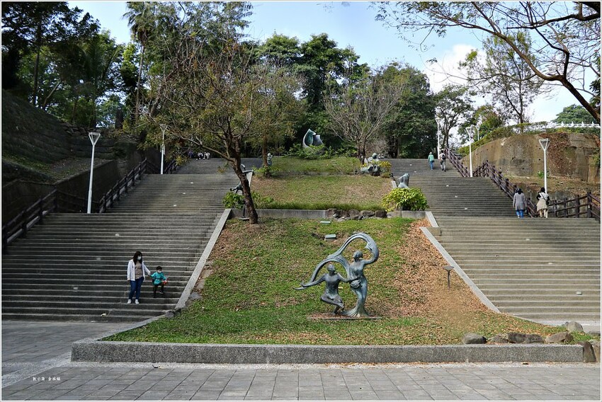 旗山神社與廟宇‧消失在歷史中的昭和神社,火燒重建的武德殿以及全台最大的孔子廟 - 敦 小 蓮の食旅錄