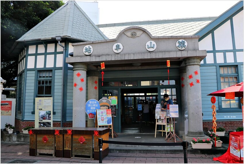 旗山老街美食小吃一日遊‧泡芙、煎燒餅、麵線不能錯過，記得帶盒香蕉蛋糕當伴手禮 - 敦 小 蓮の食旅錄