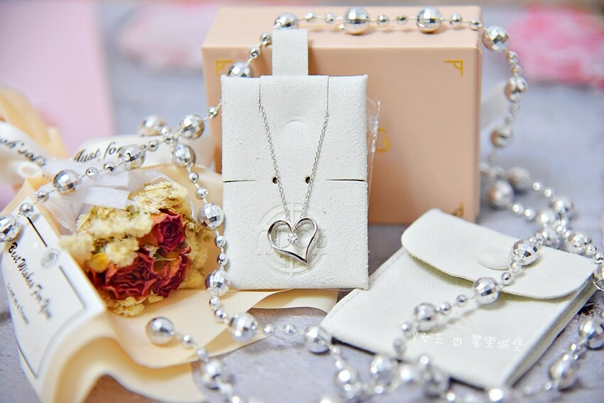 AIDOShop - 鎖骨間的研究院 ll 925純銀飾品，輕奢華造型，讓你的穿搭為之一亮，很適合情人節送禮或是生日禮