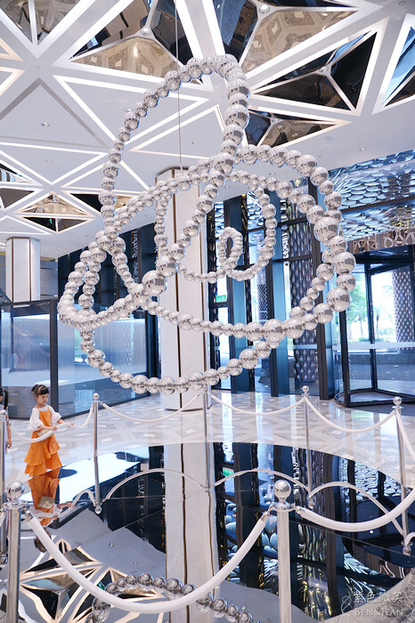 澳門澳門酒店》摩珀斯酒店，曲線女王札札哈蒂曠世遺作，免費裝置藝術超好拍