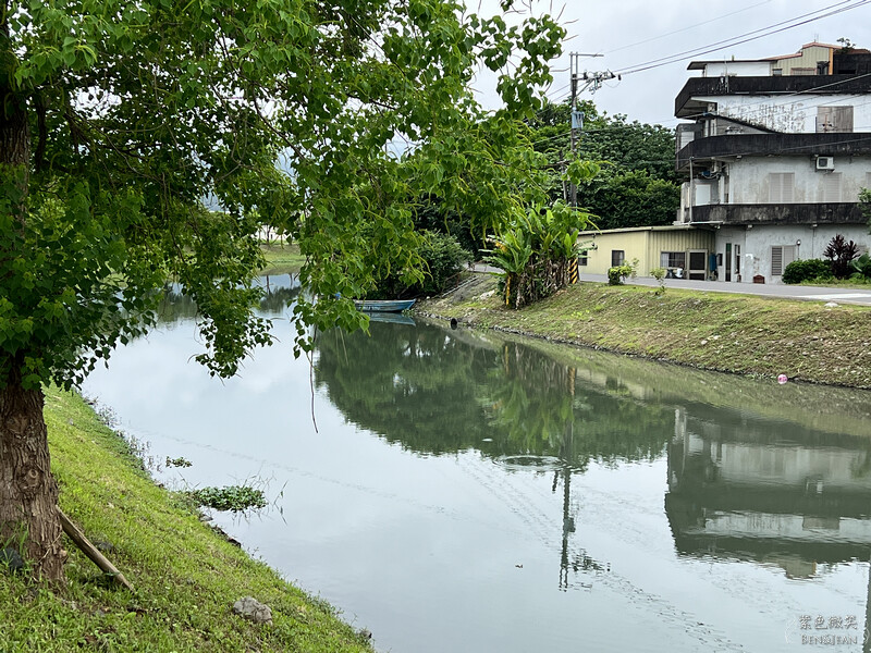 宜蘭縣礁溪鄉礁溪二龍之心親子公園》龍舟溜滑梯、大碗公溜滑梯挖沙坑、體健設施免費玩，還能遮陽擋雨、競渡龍舟真好拍