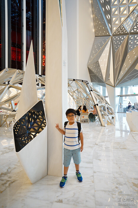 澳門澳門酒店》摩珀斯酒店，曲線女王札札哈蒂曠世遺作，免費裝置藝術超好拍