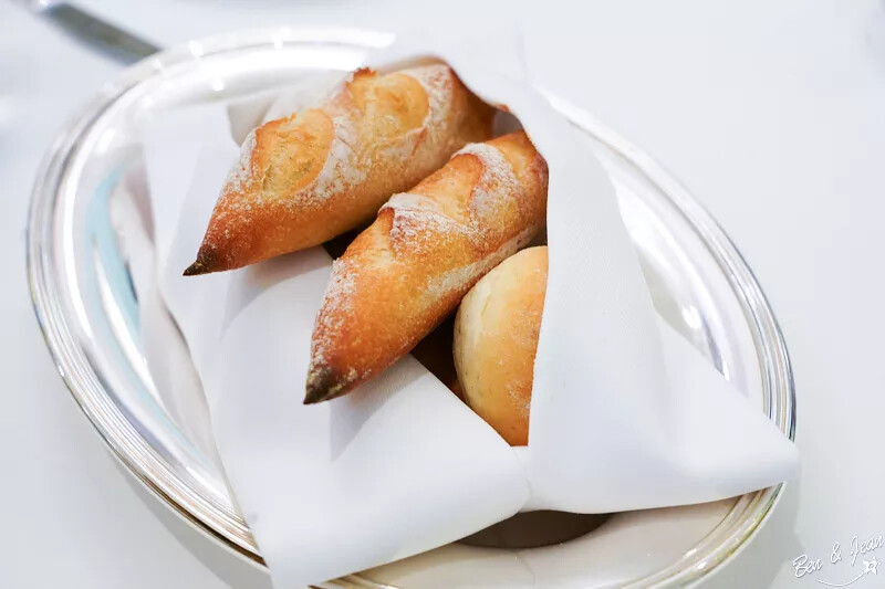 澳門嘉樂酒吧 澳門范思哲豪華酒店》澳門凡賽斯宮殿酒店貴婦級下午茶，餐點好吃餐具價值更是驚人